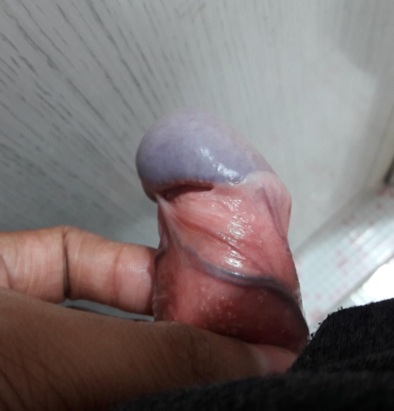 Uncircumcised cumshot