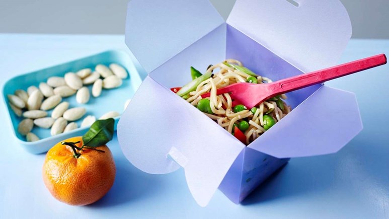 Sesame lunchbox noodles
