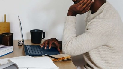 How to avoid neck, shoulder and back pain while working from home