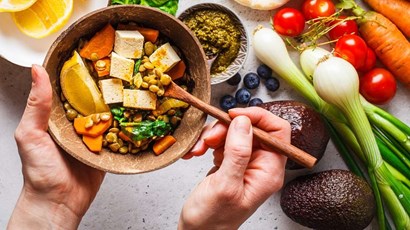 What's the difference between vegan and vegetarian diets?