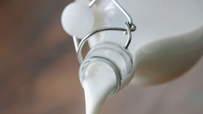 Cow's milk allergy in babies: What is the milk ladder?